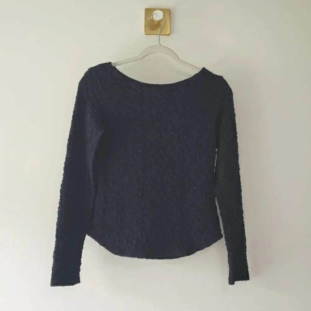 Sno Skins Long Sleeve Top Women's Medium Navy Blue Minimalist Comfy Neutral